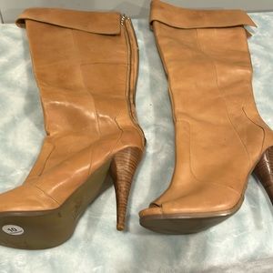 Jessica Simpson knee high boots  new size 10 selling as is